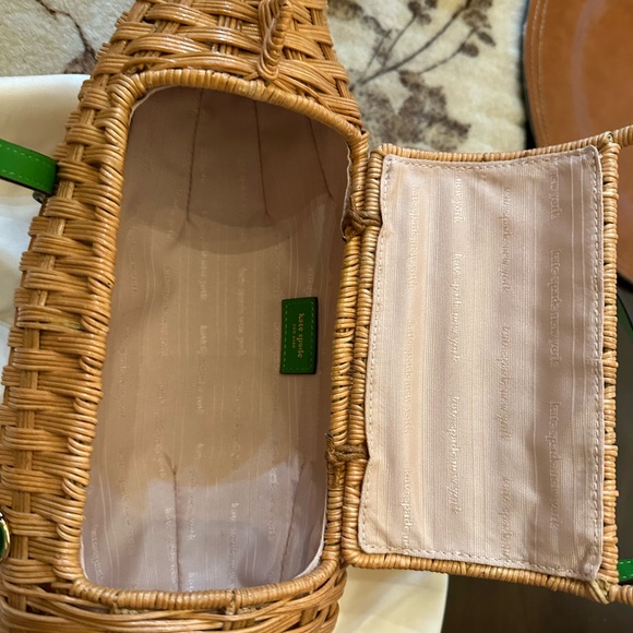 NWOT Kate Spade Wicker Alligator with Green Accent - Picture 6 of 6